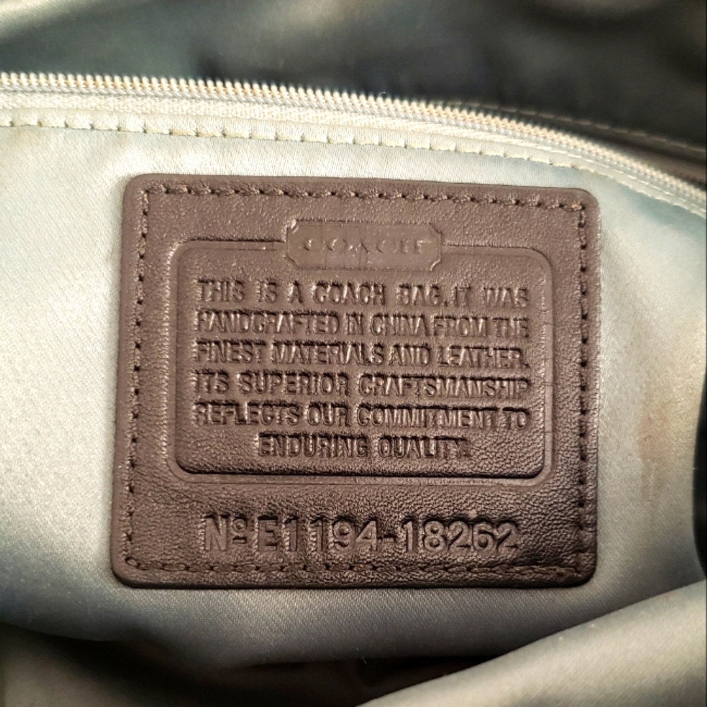 Coach purse - Picture 4 of 9